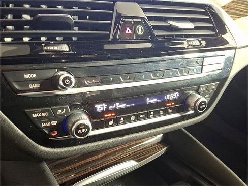 Certified 2023 BMW 530i xDrive image 18