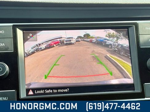 Used 2024 Volkswagen Jetta SE image 34