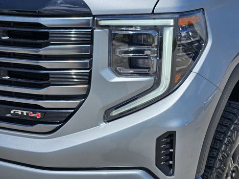 Used 2025 GMC Sierra 1500 AT4 AWD/4WD image 8