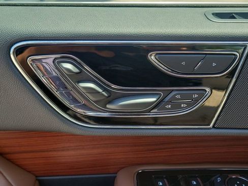Certified 2023 Lincoln Navigator L Reserve RWD image 15