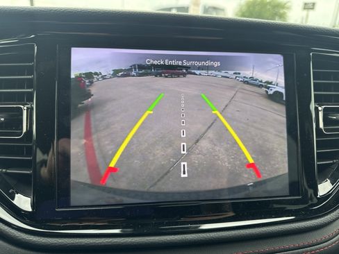 Used 2025 Dodge Durango GT image 21