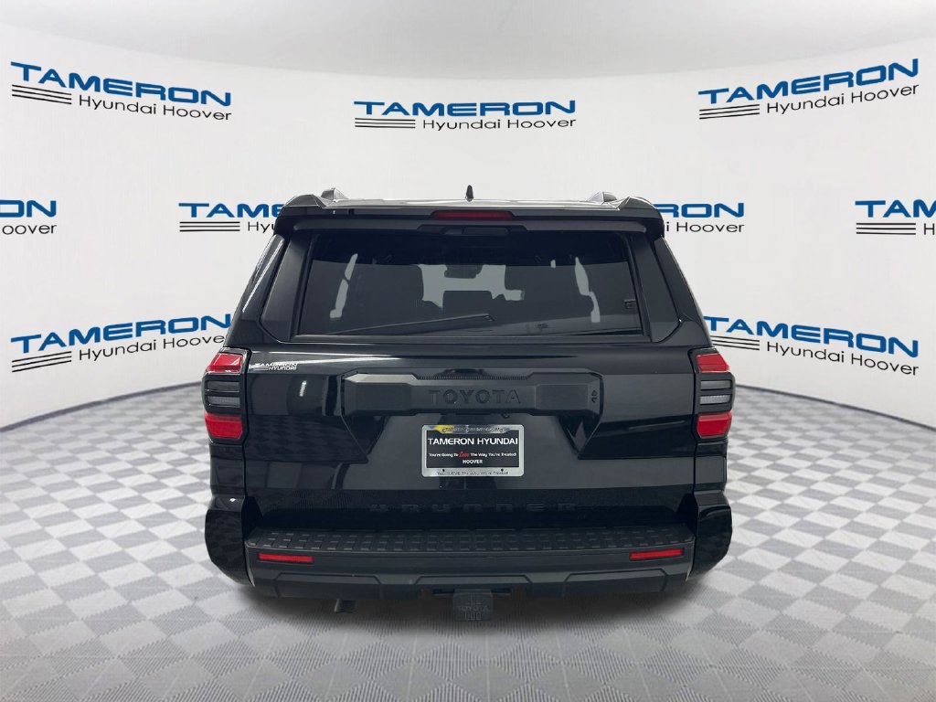 Used 2025 Toyota 4Runner SR5 AWD/4WD image 4