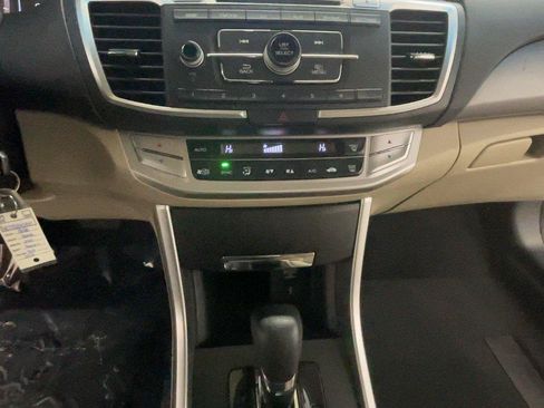 Used 2013 Honda Accord LX image 38