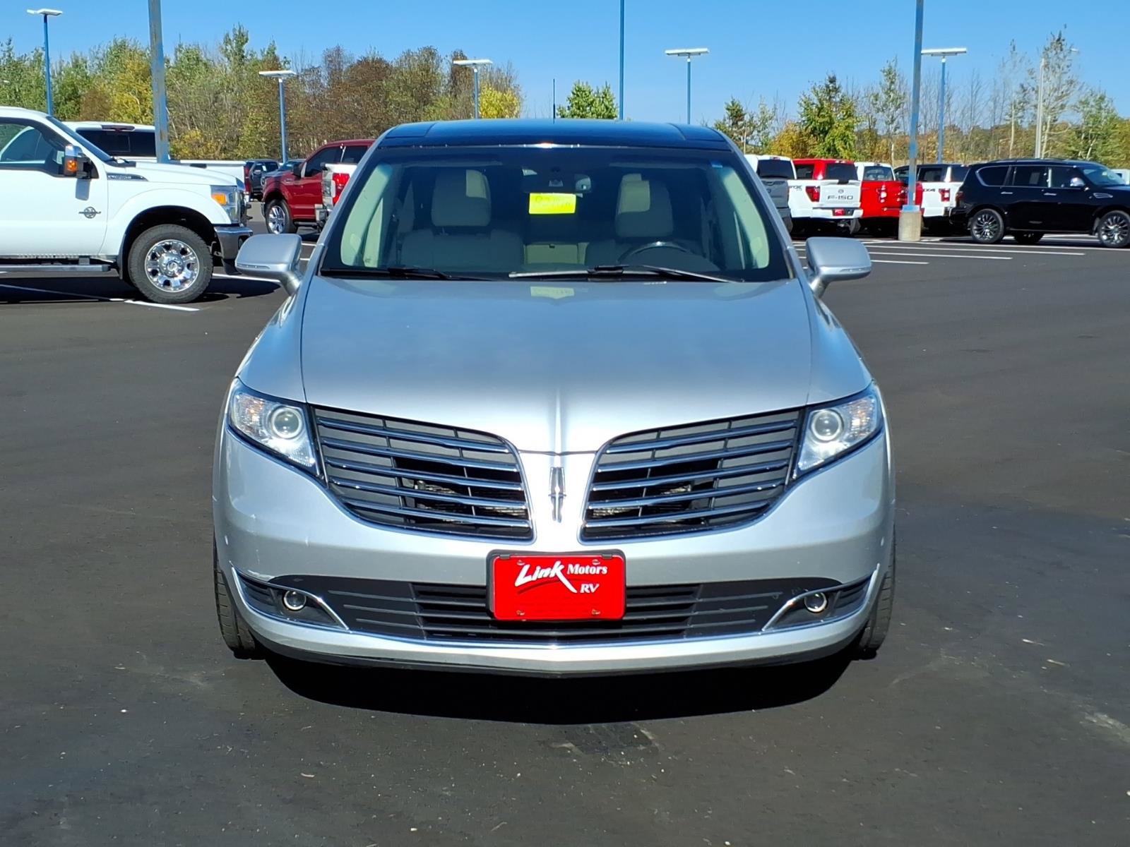 Used 2017 Lincoln MKT AWD w/ Technology Package image 9
