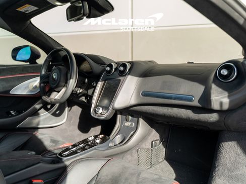 Used 2023 McLaren GT RWD image 31