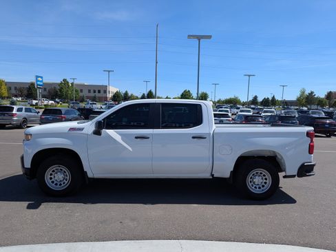 Certified 2020 Chevrolet Silverado 1500 W/T w/ Z71 Off-Road Package AWD/4WD image 9