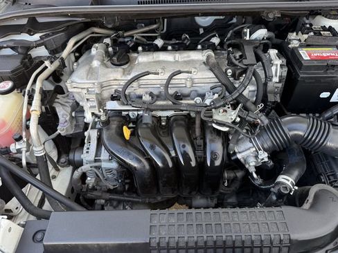 Used 2020 Toyota Corolla LE FWD image 31