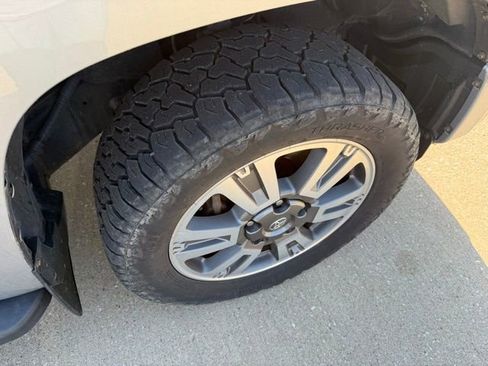 Used 2019 Toyota Tundra Platinum AWD/4WD image 25