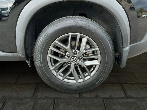 Used 2021 Nissan Rogue S image 17