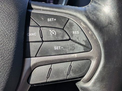 Certified 2020 Jeep Grand Cherokee Altitude image 23