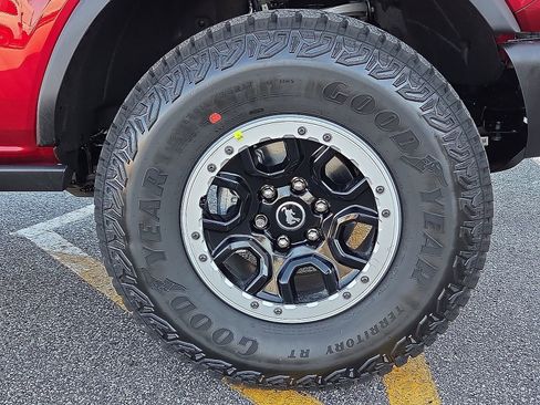 New 2025 Ford Bronco Badlands w/ Sasquatch Package image 7