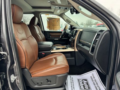 Used 2016 RAM 1500 Laramie Longhorn image 18