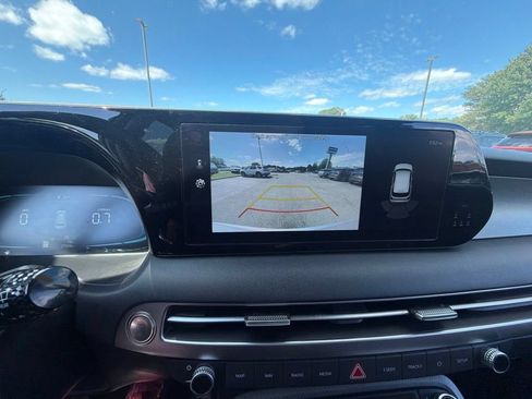 Used 2025 Hyundai Palisade SEL AWD/4WD image 19