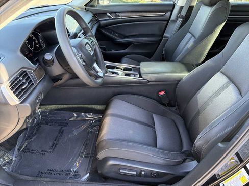 Used 2018 Honda Accord EX image 13