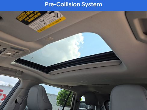 Used 2020 Toyota Highlander Limited image 23