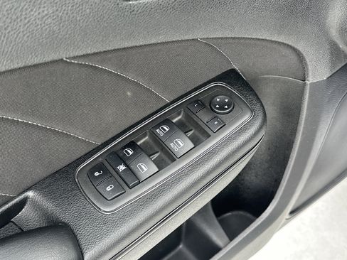 Used 2022 Dodge Charger SXT w/ Blacktop Package image 15