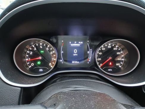 Certified 2019 Jeep Compass Latitude image 12