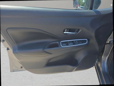 Used 2024 Nissan Versa SR w/ Trunk Package image 16