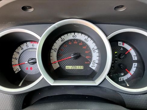 Used 2013 Toyota Tacoma 2WD Regular Cab image 22