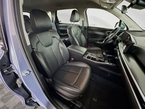 Used 2024 Kia Sorento S image 31