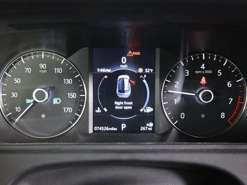 Used 2018 Land Rover Range Rover Velar S image 11