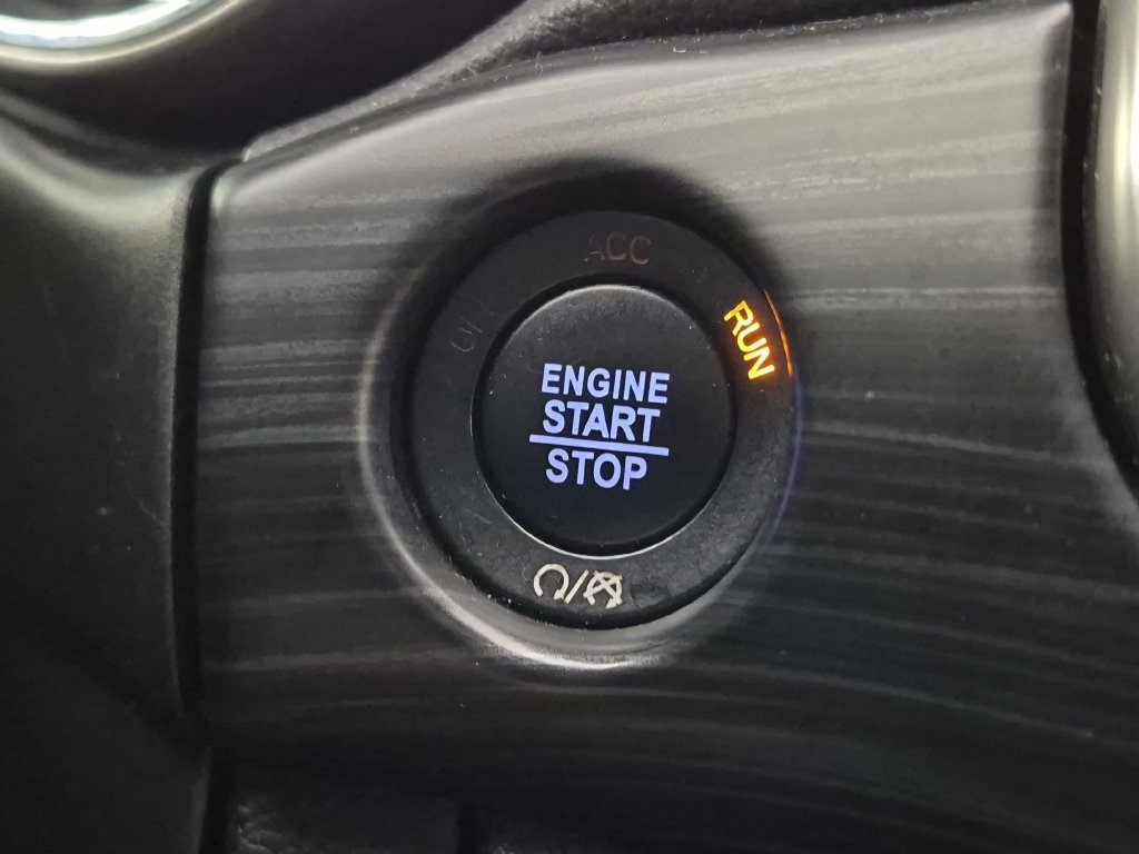 Used 2021 Jeep Grand Cherokee Laredo RWD image 27