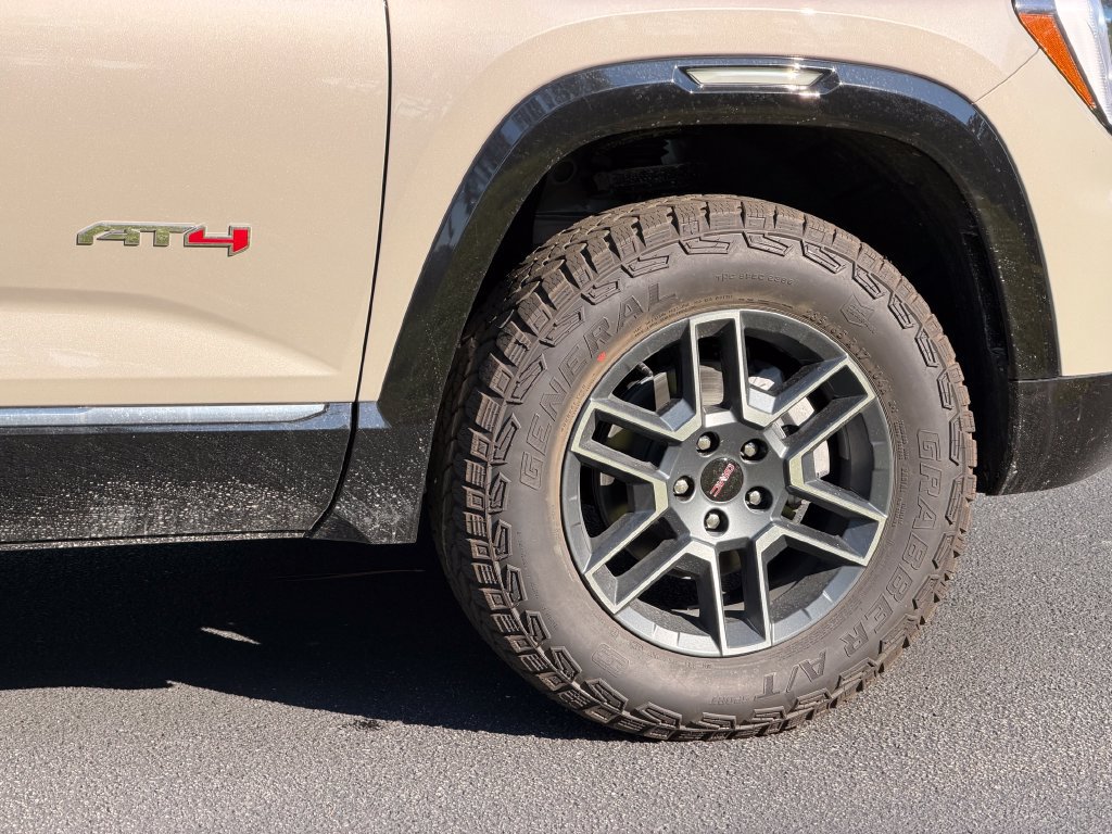 New 2027 GMC Terrain AT4 w/ Convenience Package III AWD/4WD image 10