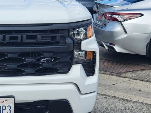 Used 2022 Chevrolet Silverado 1500 Custom image 3