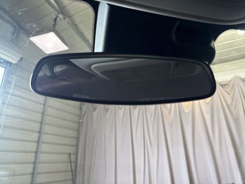 Used 2025 Chevrolet Malibu LT image 29