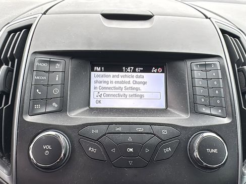 Used 2019 Ford Edge SE image 17