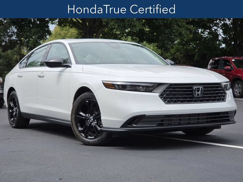 Certified 2025 Honda Accord SE image 3