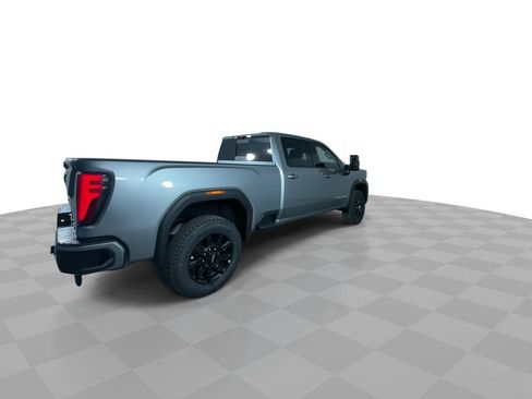 Used 2025 GMC Sierra 2500 AT4 w/ Technology Package AWD/4WD image 8