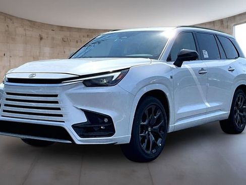 New 2026 Lexus TX 500h AWD image 2