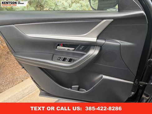 Used 2025 MAZDA CX-70 3.3 Turbo w/ Preferred Package image 22