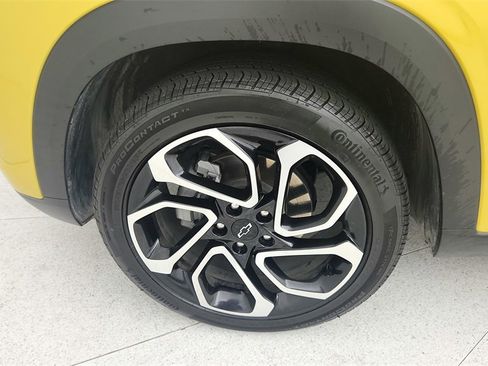 Certified 2024 Chevrolet Trax RS w/ Sunroof Package image 29