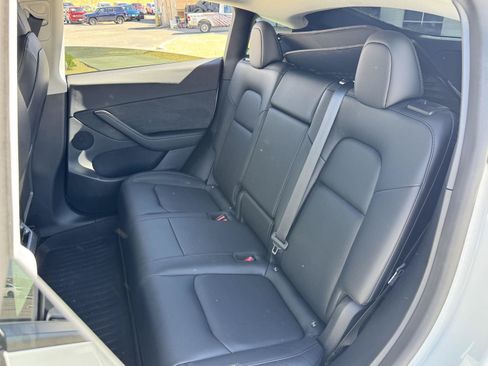 Used 2022 Tesla Model Y Performance AWD/4WD image 28
