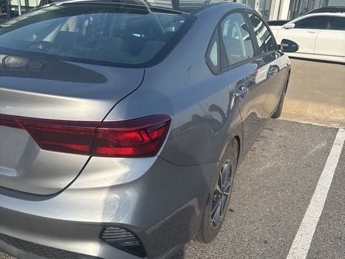 Used 2022 Kia Forte LXS w/ LXS Technology Package image 7