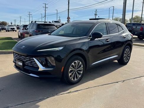 Used 2025 Buick Envision Preferred image 3