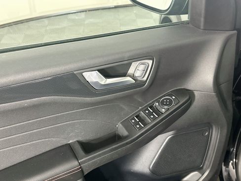 Used 2025 Ford Escape ST-Line Select AWD/4WD image 15