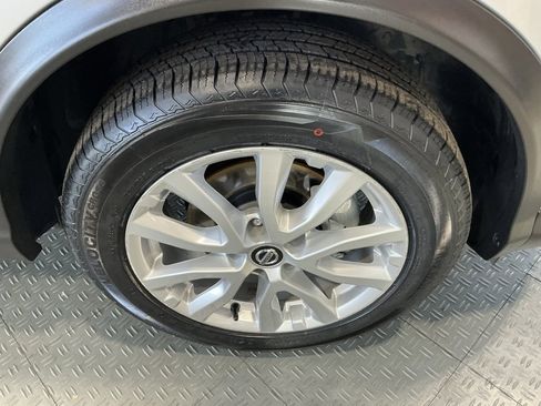 Used 2021 Nissan Rogue Sport S image 37