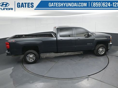 Used 2017 Chevrolet Silverado 2500 W/T AWD/4WD image 41