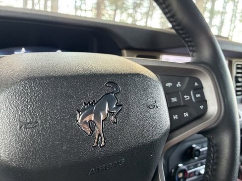 Used 2025 Ford Bronco Outer Banks image 29