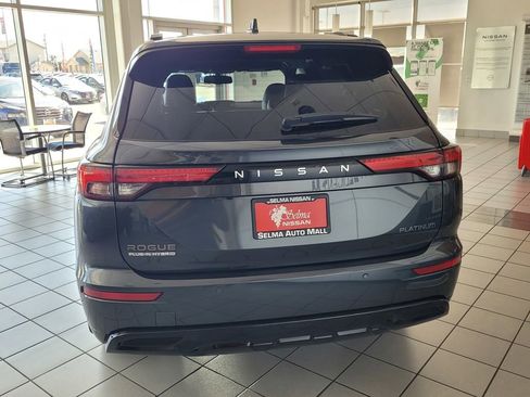 New 2026 Nissan Rogue Platinum image 5