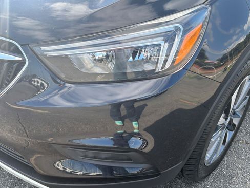 Used 2022 Buick Encore Preferred AWD/4WD image 12