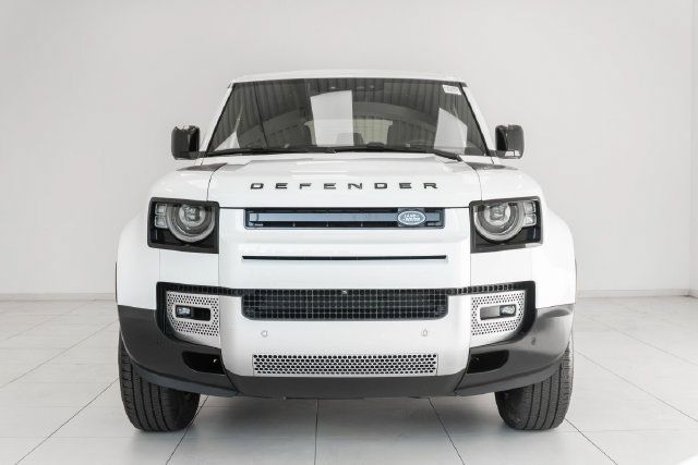 Used 2025 Land Rover Defender 110 S AWD/4WD image 31