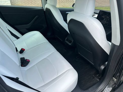 Used 2022 Tesla Model 3 Long Range AWD/4WD image 10