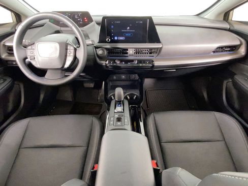 Used 2025 Toyota Prius XLE image 15