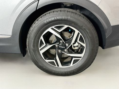 Used 2023 Kia Sportage LX FWD image 11