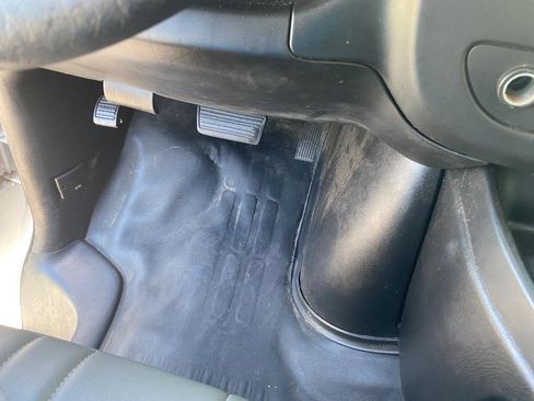 Used 2017 Chevrolet Express 2500 RWD image 36