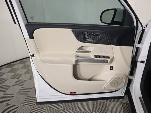 Certified 2025 Mercedes-Benz GLB 250 GLB 250 image 24